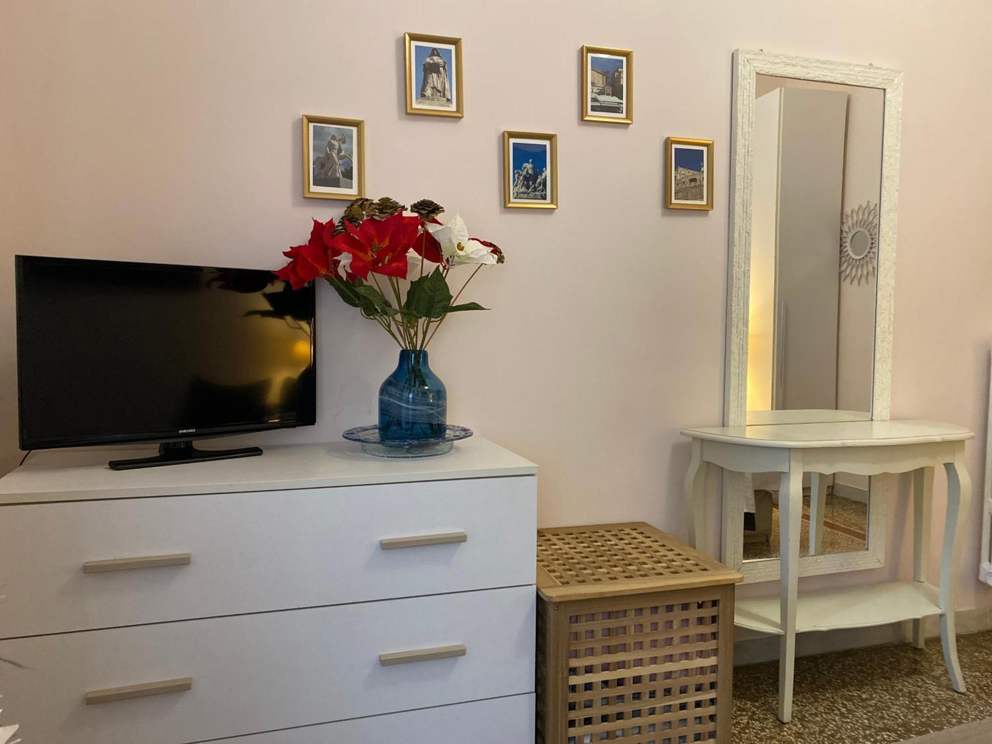Emi House Re Di Roma , Intero Appartamento - 80 Mq * Roma